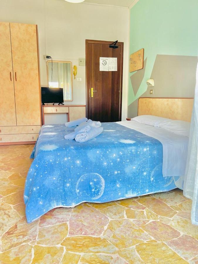 Hotel Ariosto Rimini Exterior photo