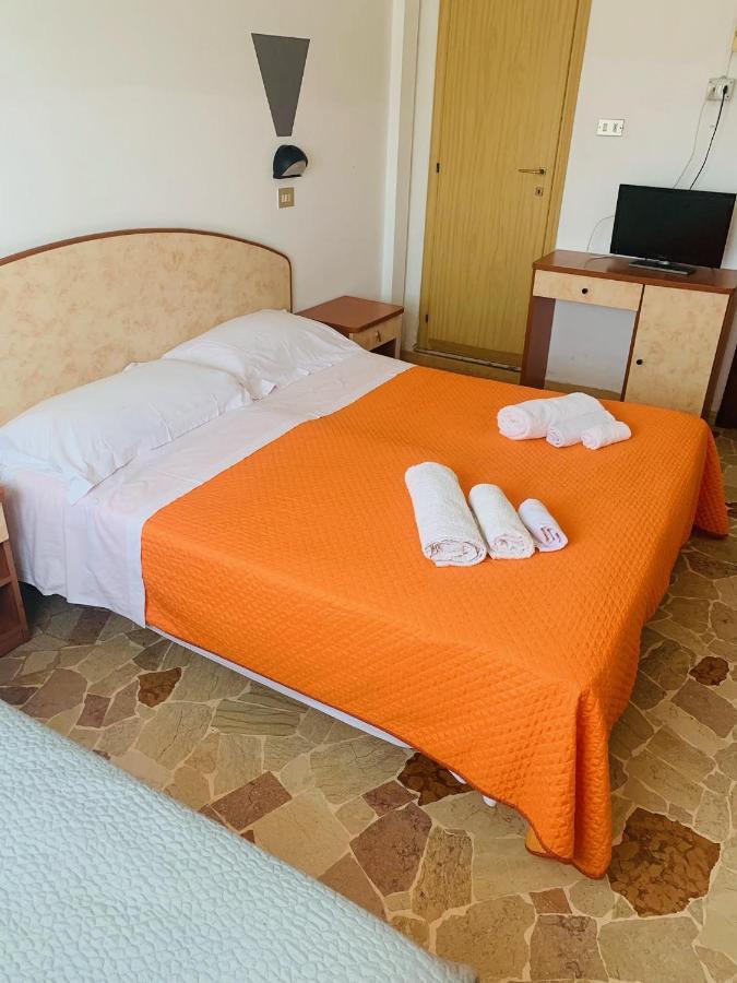 Hotel Ariosto Rimini Exterior photo